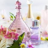 معرفی بهترین عطرهای تلخ زنانه